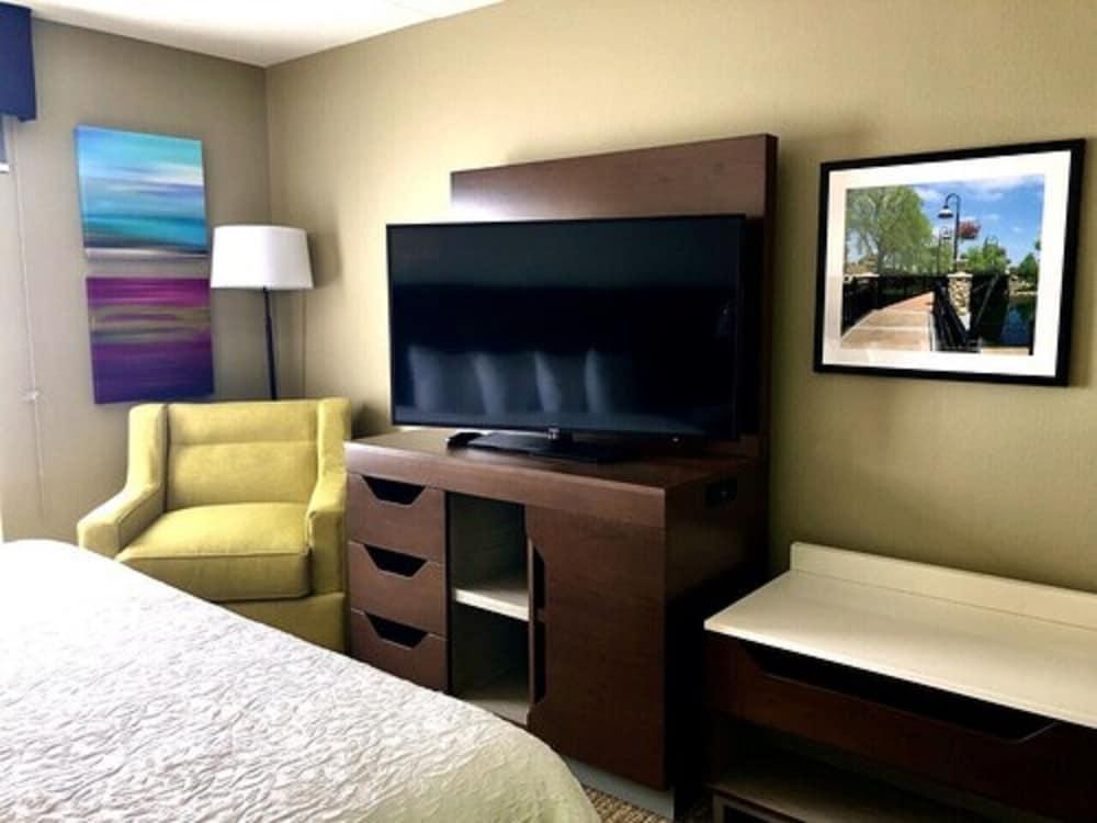 Hampton Inn Mchenry Eksteriør bilde